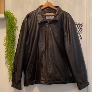 Men’s dark brown jacket